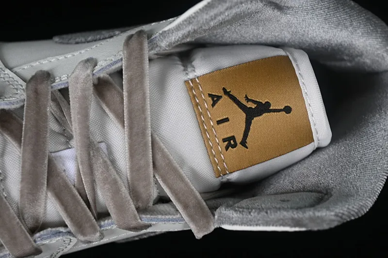 All categories Air Jordan Jordan series basketball shoes Air Jordan 1 Mid G version pure original Air Jordan 1 Mid AJ1 Joe 1 rice gray Chinese culture casual sneakers FB9899-100